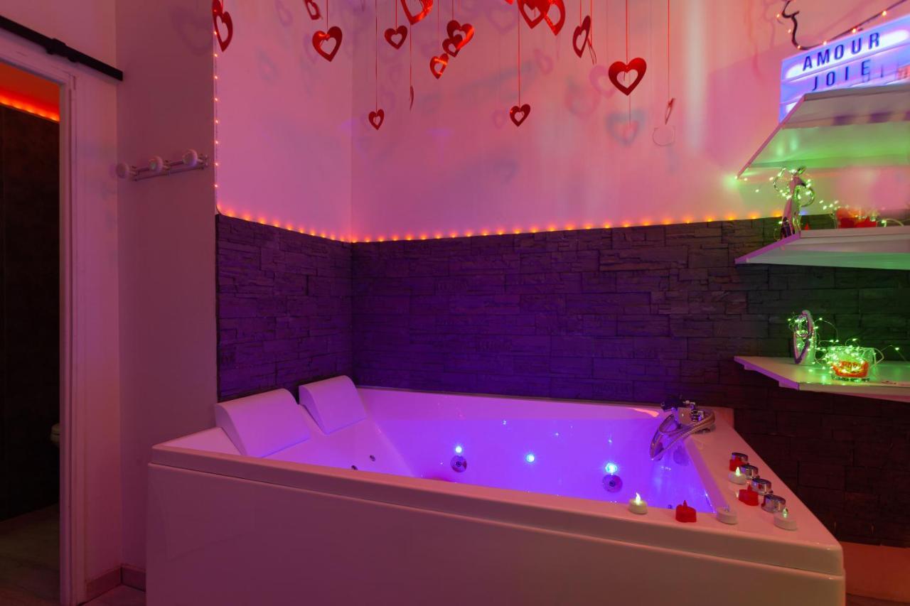 Love Room Avec Balneo Toulon Eksteriør bilde