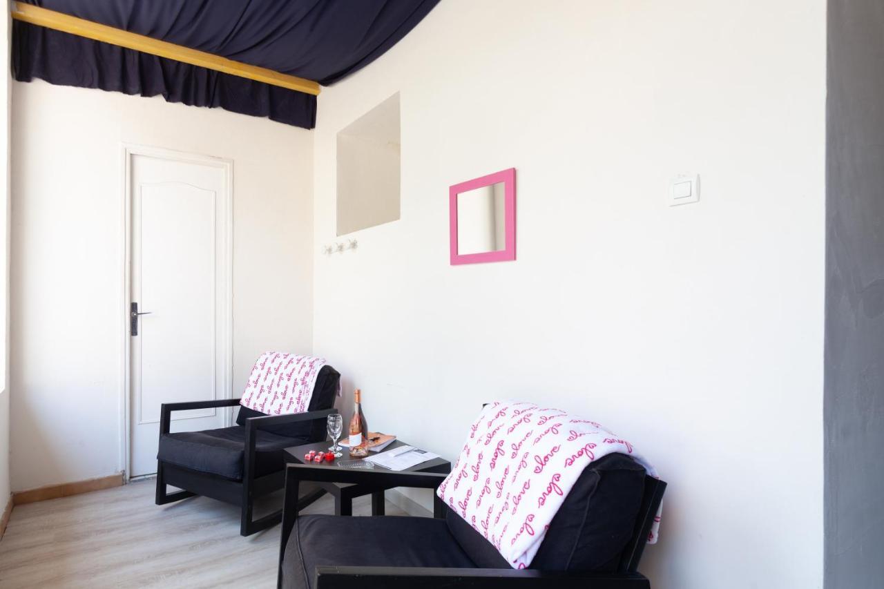 Love Room Avec Balneo Toulon Eksteriør bilde