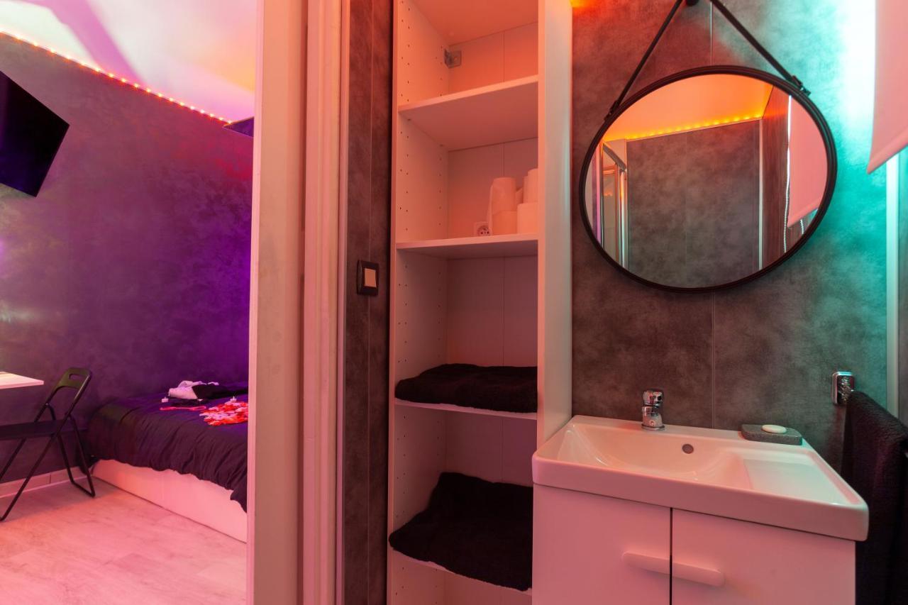 Love Room Avec Balneo Toulon Eksteriør bilde